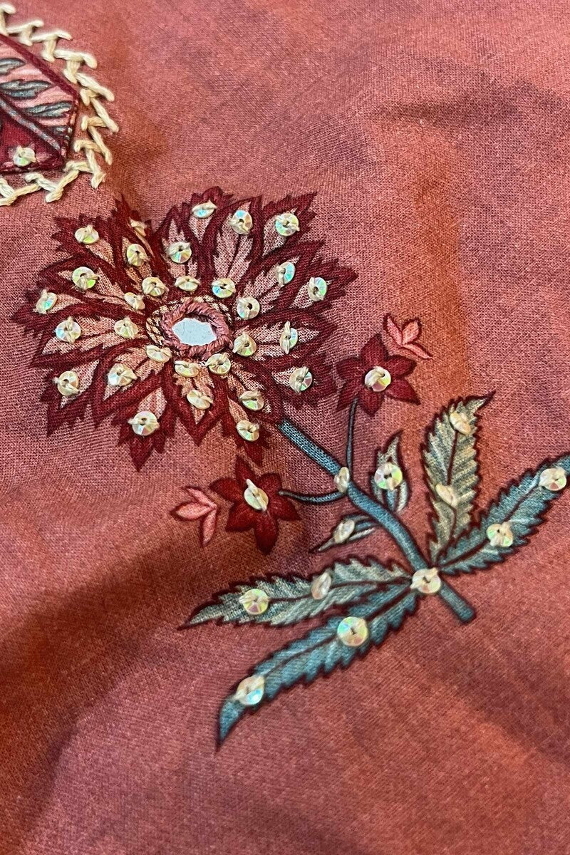 Surplus: Mahnoor Rabia Kurta