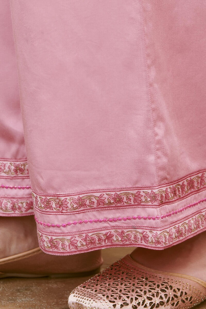 Mehrunissa Maya Farsi