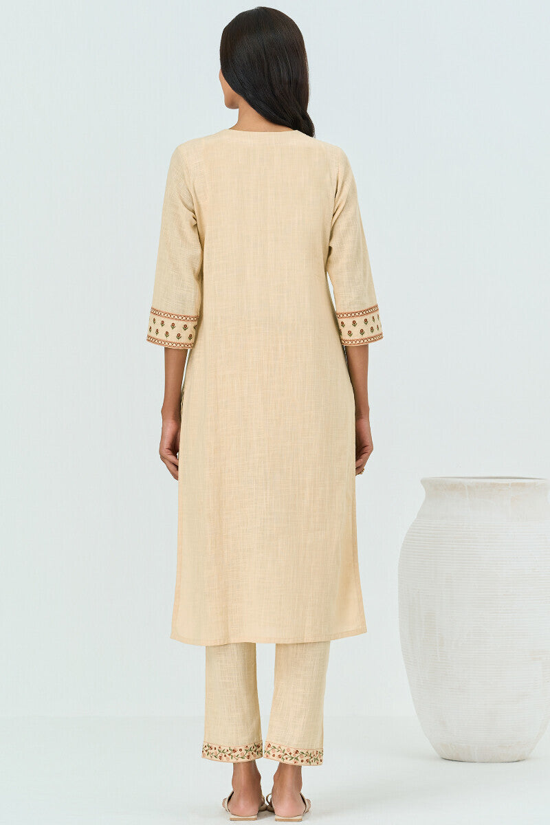 Mehraab Fatima Kurta