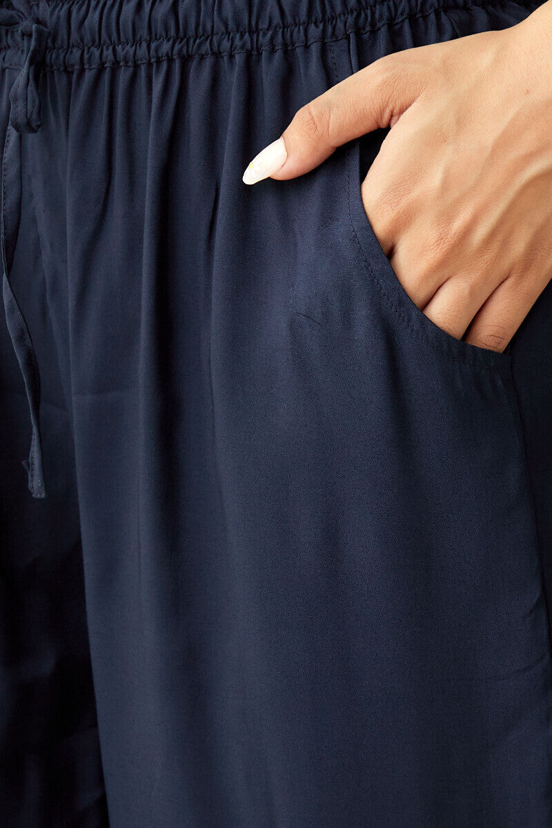 Gauhar Kainat Narrow Pants