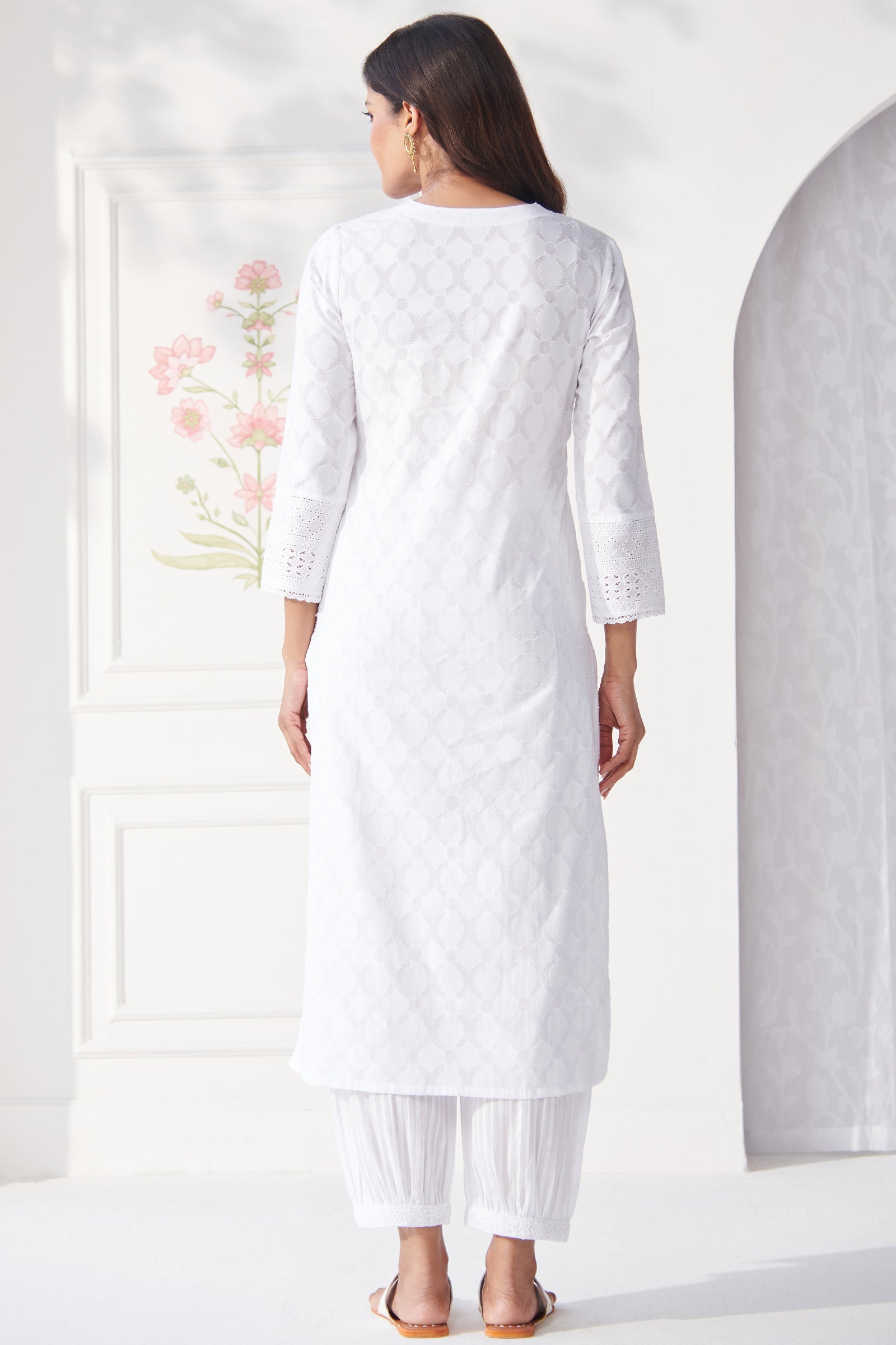 Raahat Aafiyah White Kurta