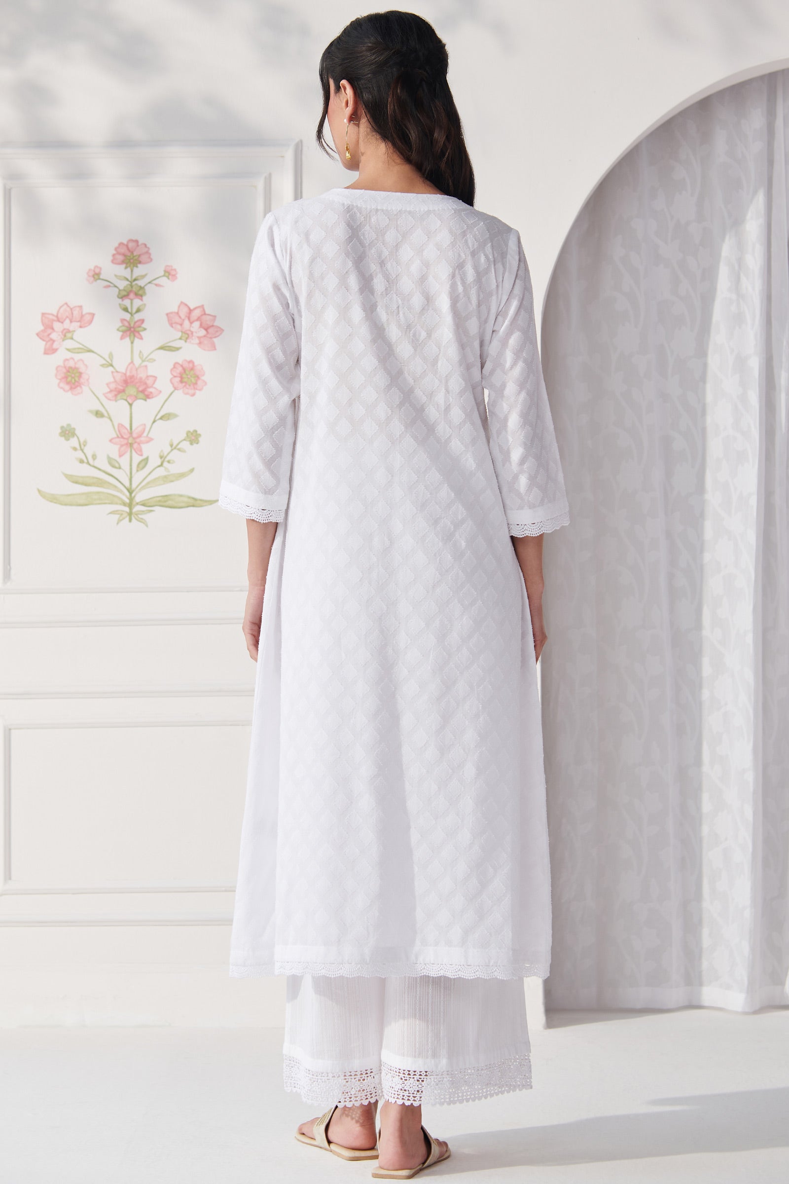 Surplus: Raahat Naadiya White Kurta