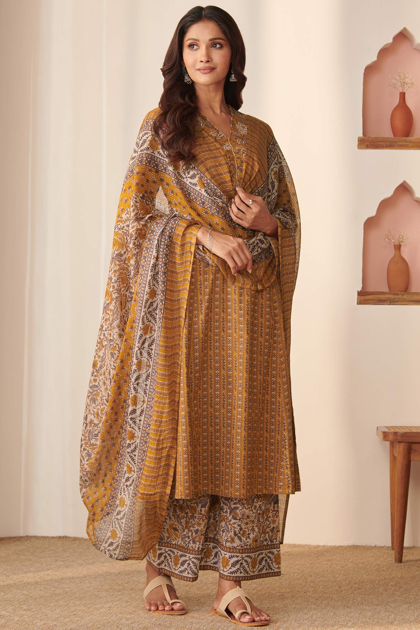 Surplus: Gauhar Shahida Sanganeri Dupatta