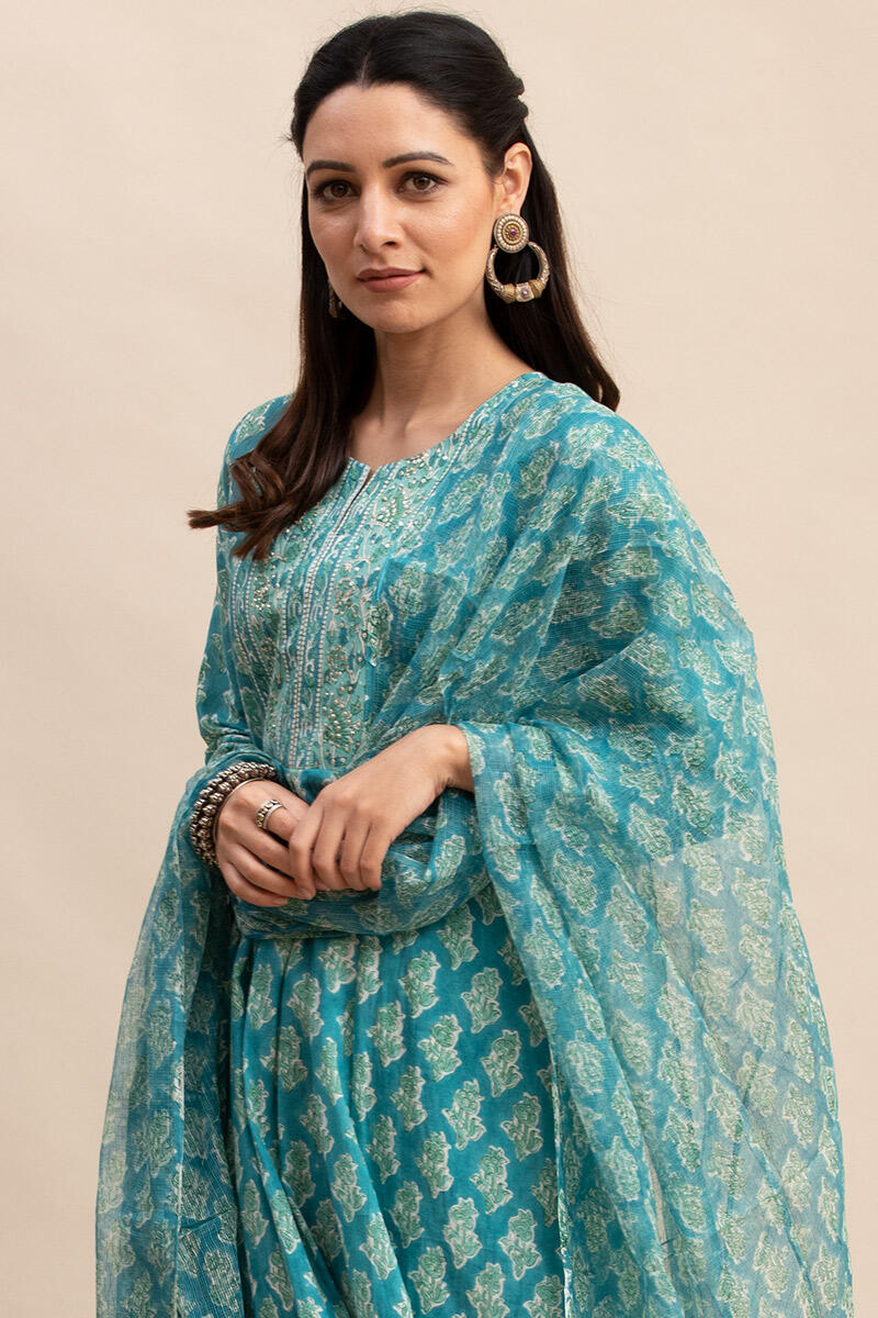 Anahita Naira Kurta