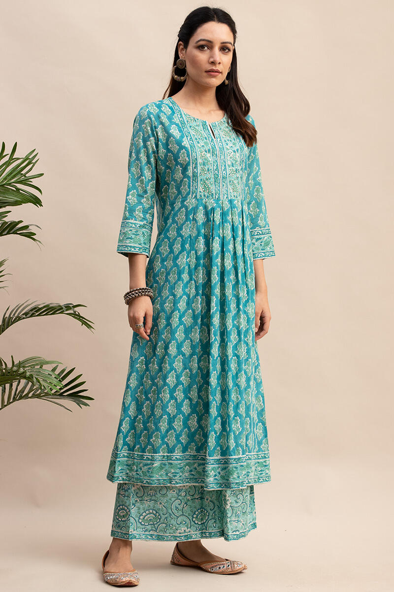 Anahita Naira Kurta