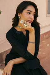 Surplus: Roza Seerat Black Kurta