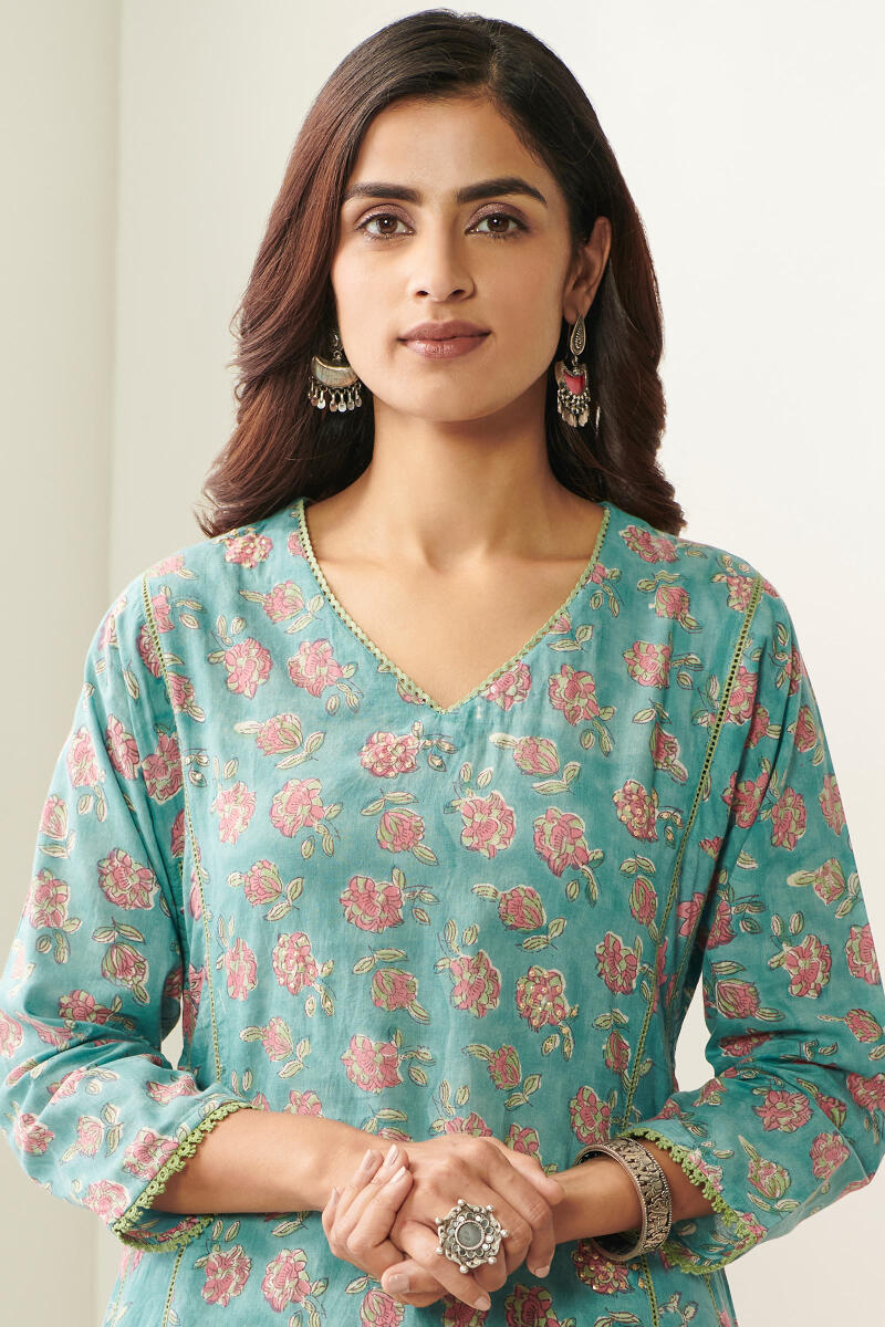 Gulbarg Zubeda Kurta