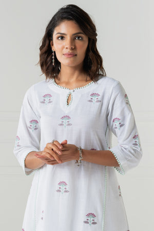 Nazm Adira Handloom Short Kurta
