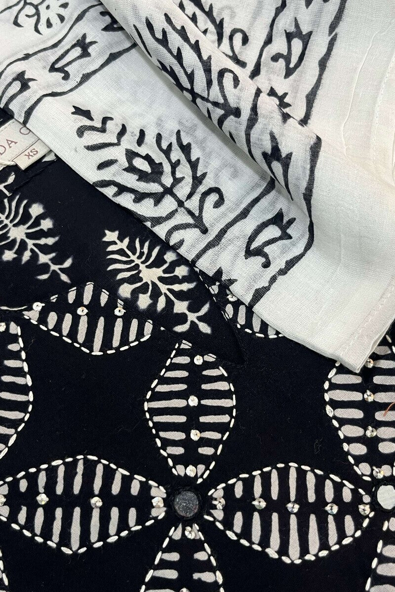 Surplus: Mirza Ameera Kurta