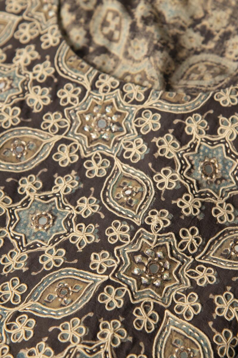 Sehra Rahima Ajrak Kurta