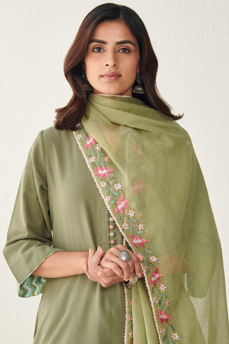Nasrine Farah Kota Dupatta