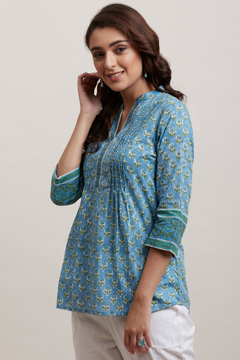 Gauhar Nameera Top