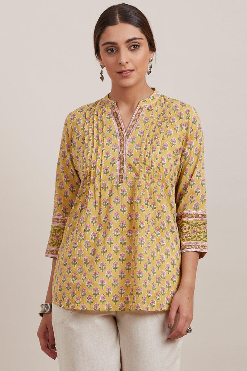 Gauhar Nida Top