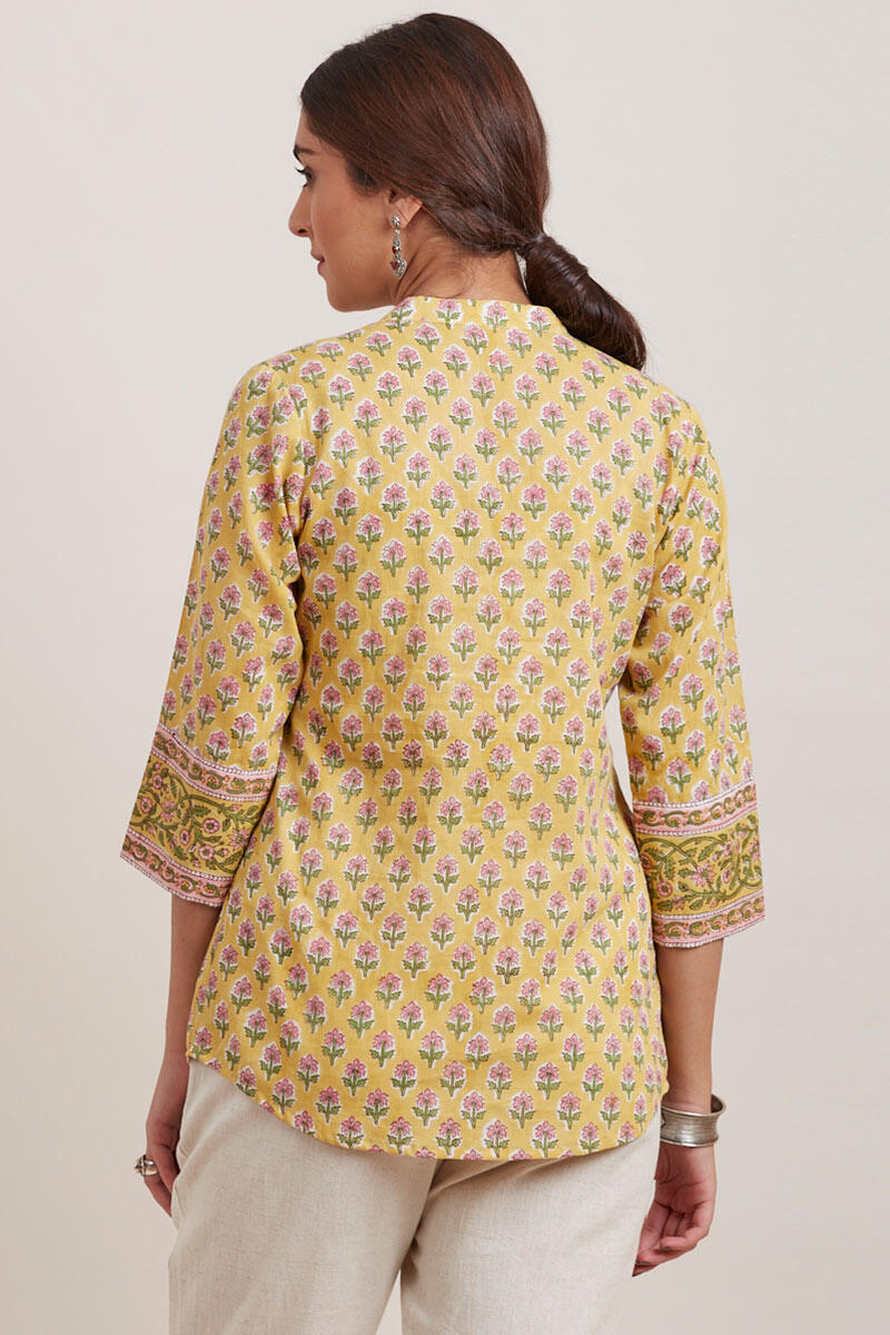 Gauhar Nida Top