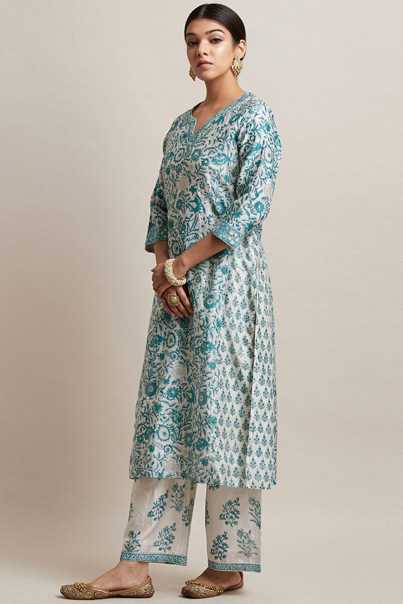 Gul Bano Saira Kurta