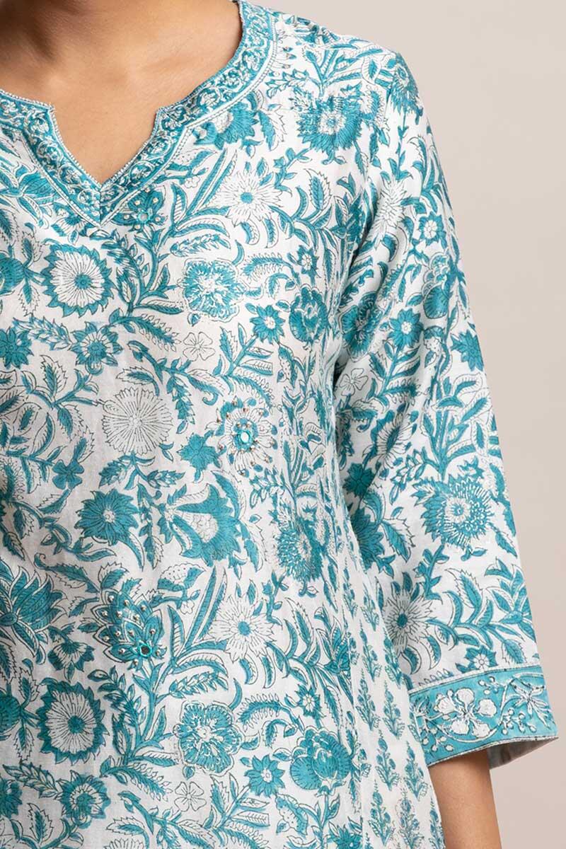 Gul Bano Saira Kurta