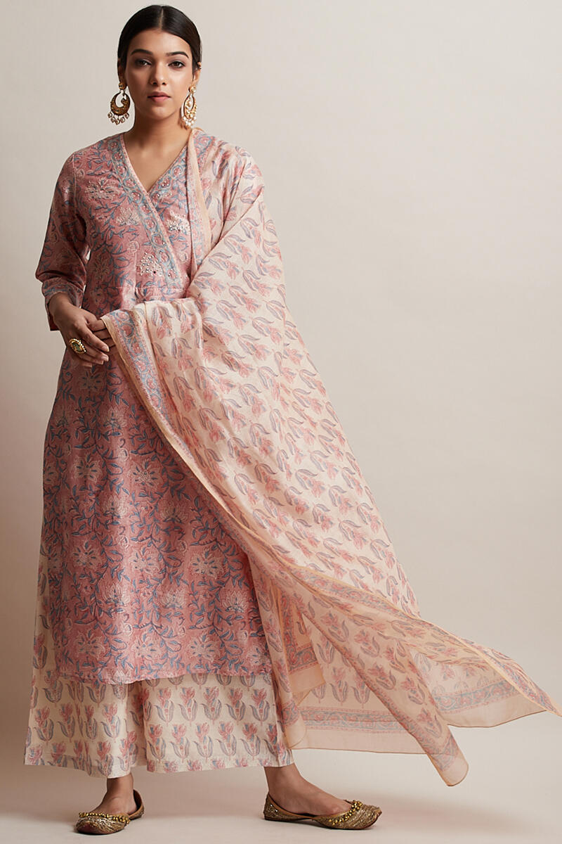 Gul Bano Amaira Dupatta