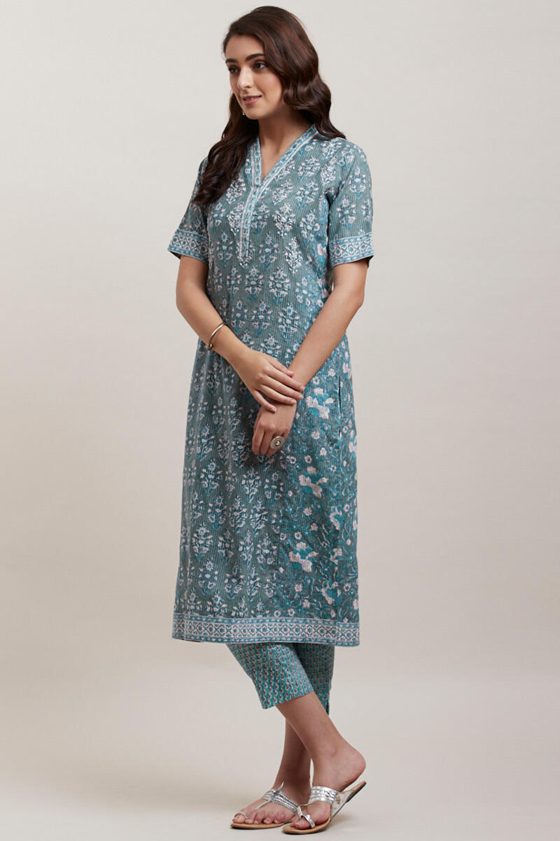 Nausheen Hydri Kurta