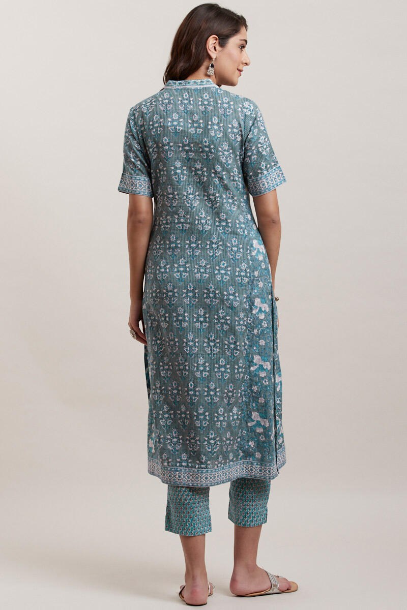 Nausheen Hydri Kurta