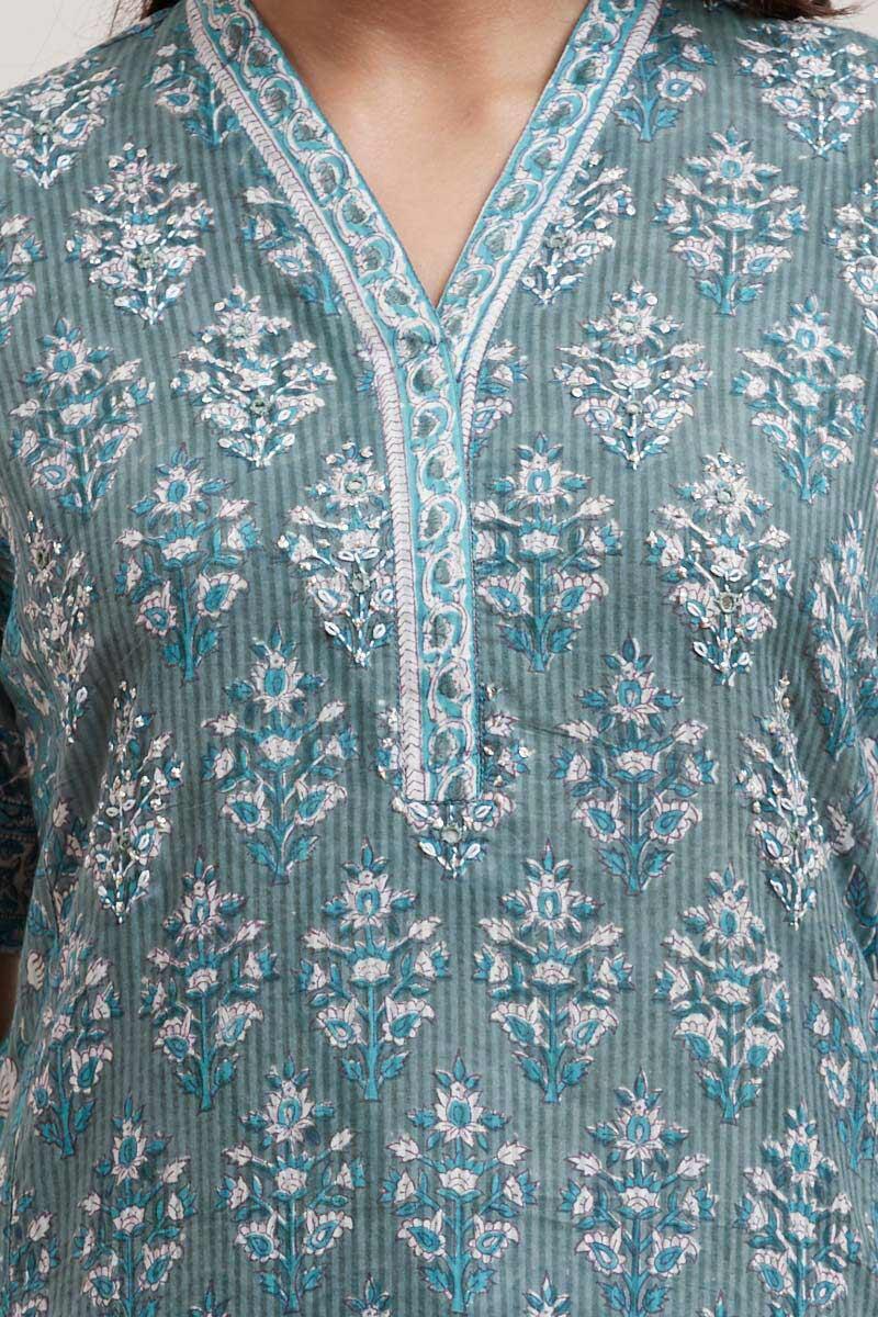 Nausheen Hydri Kurta
