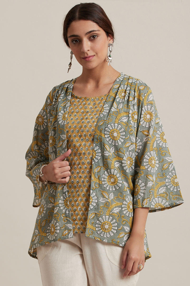 Nausheen Ruhi Kimono