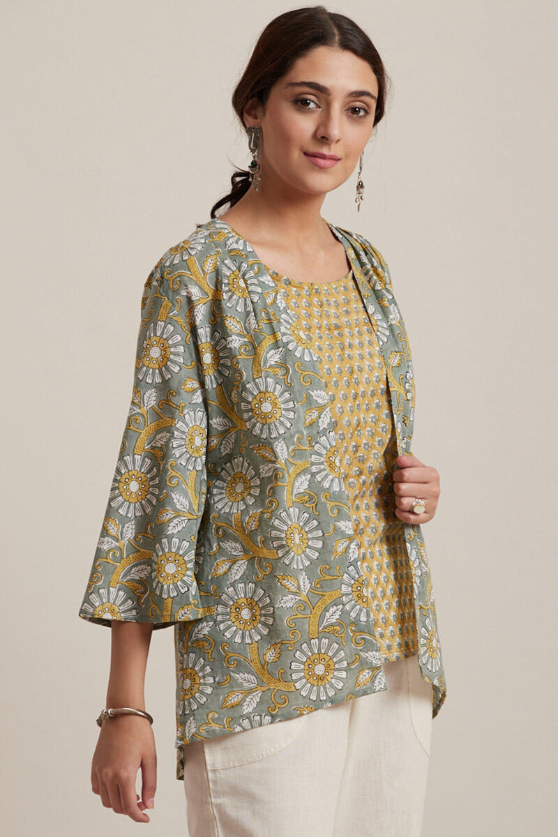 Nausheen Ruhi Kimono