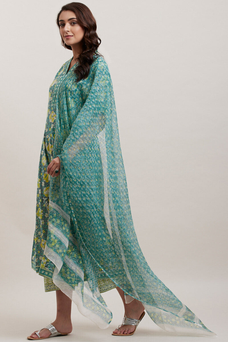 Nausheen Sania Dupatta
