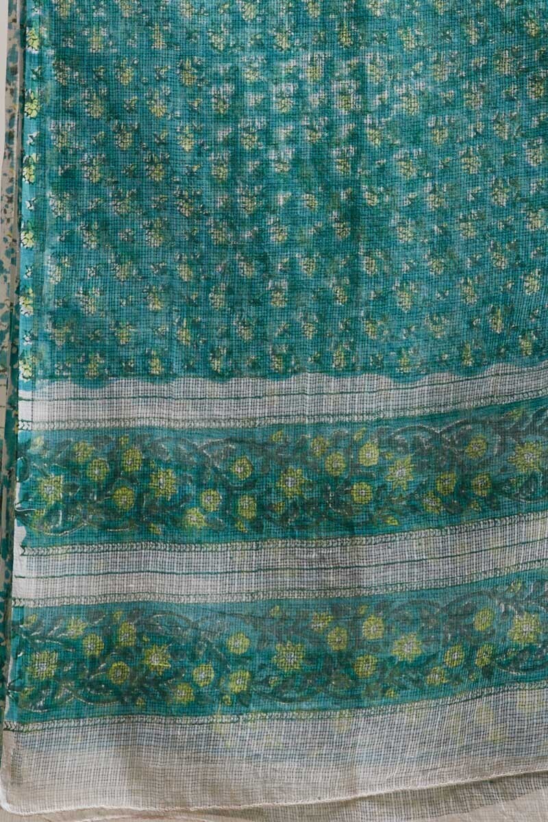 Nausheen Sania Dupatta