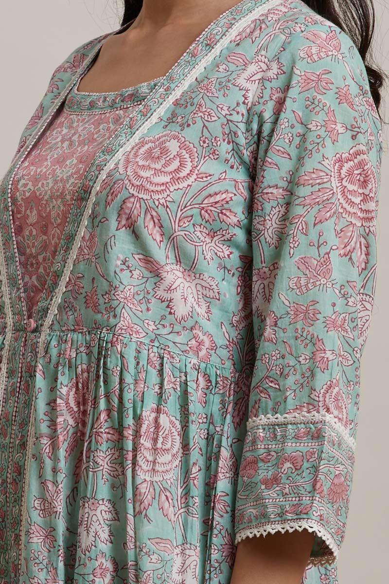 Zunaira Parhez Kurta