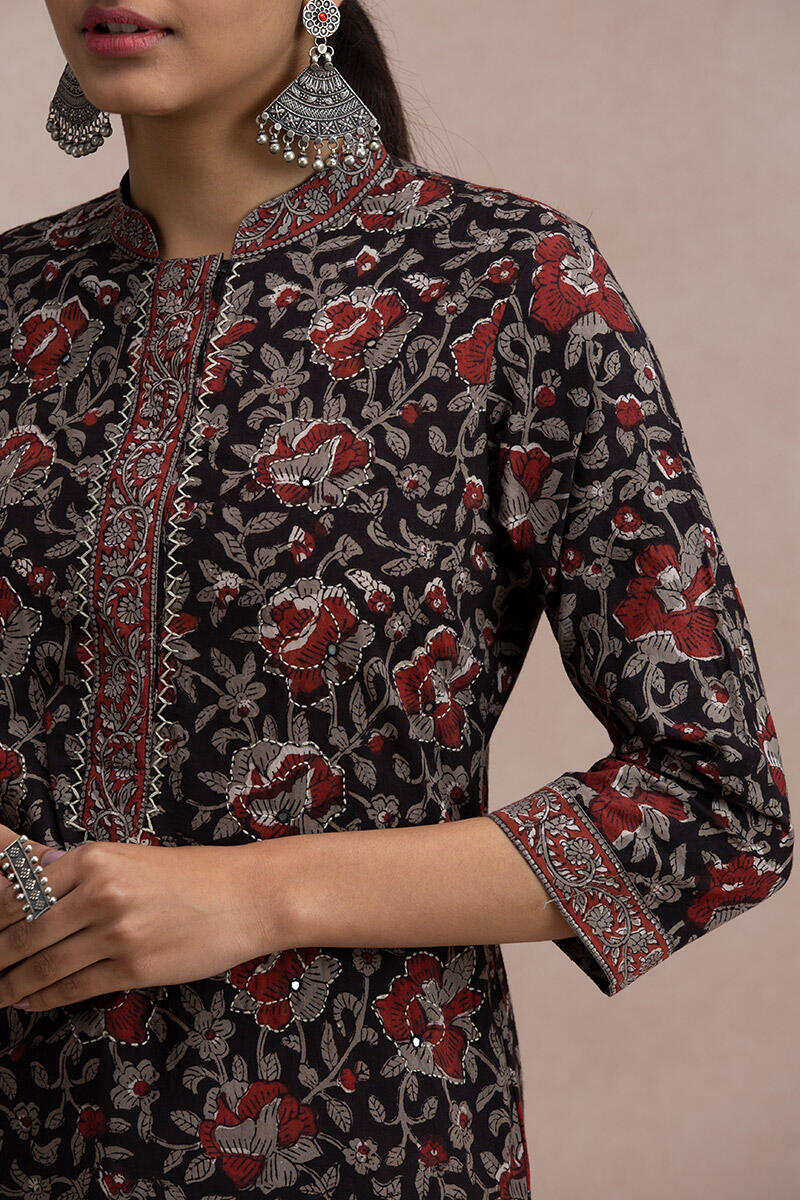 Rehnuma Zoya Kurta