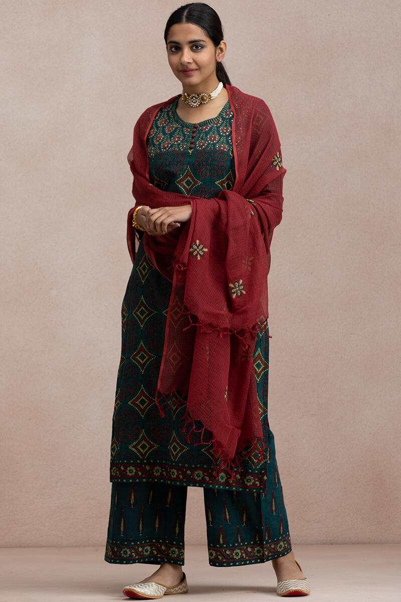 Rehnuma Nisha Ajrak Kurta