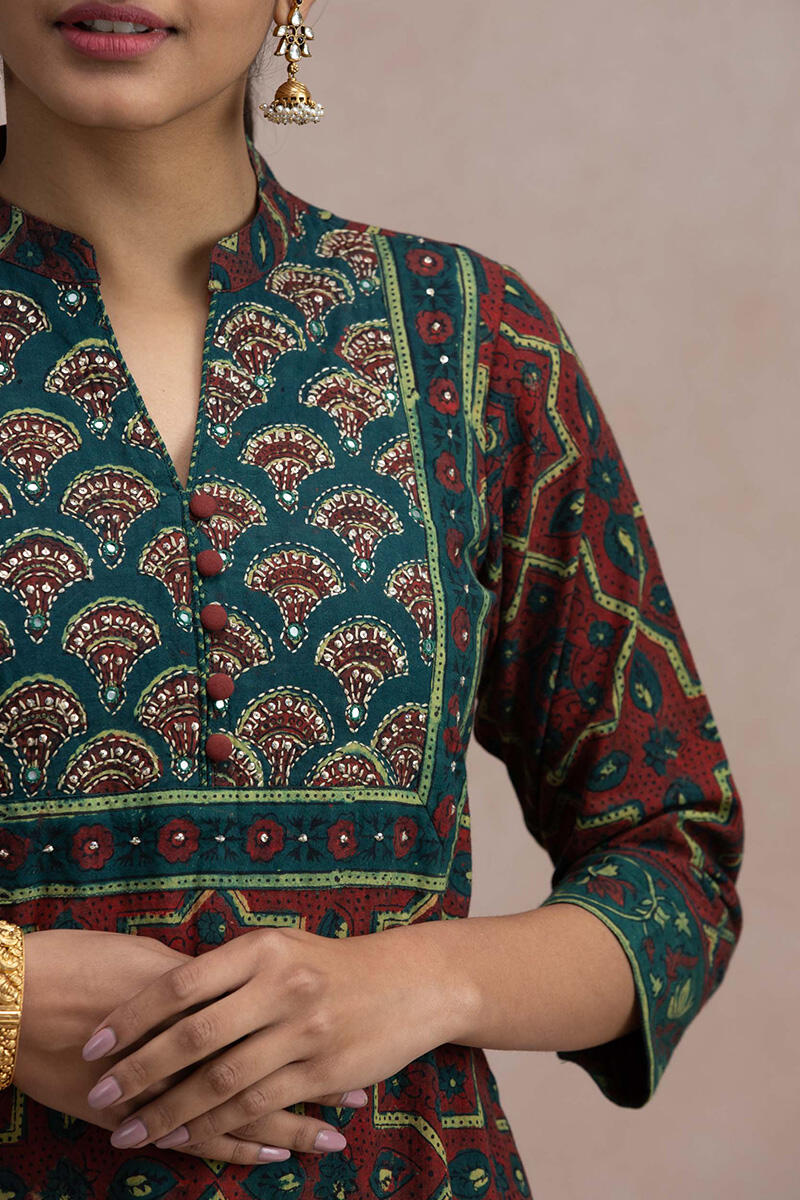 Rehnuma Zafina Kurta