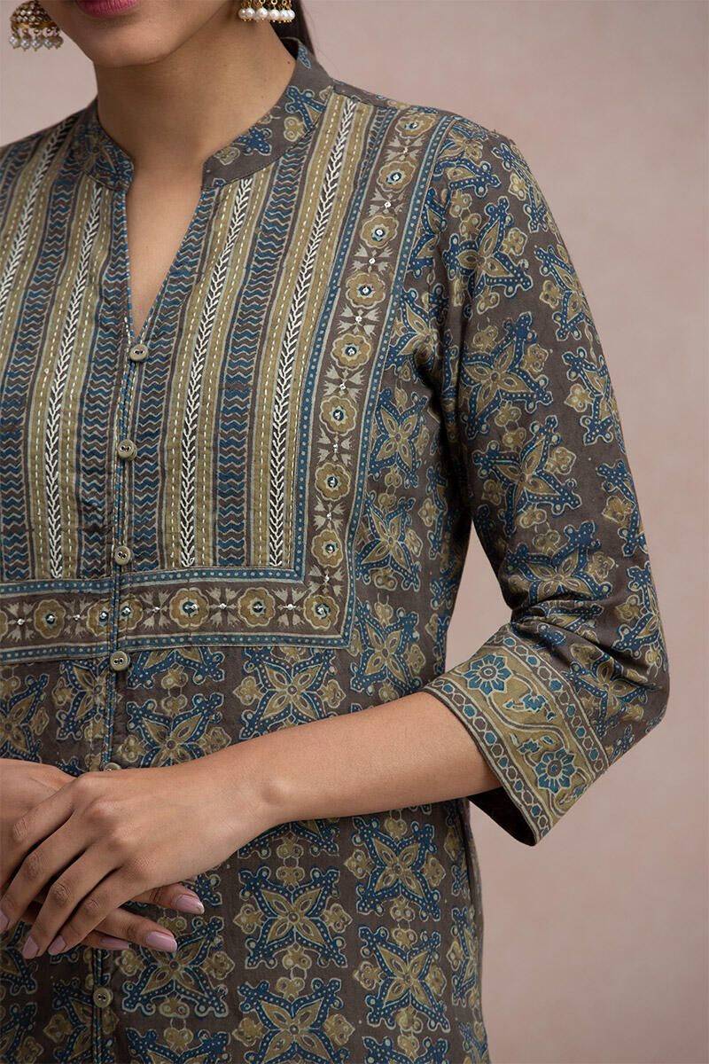 Rehnuma Niloufar Kurta