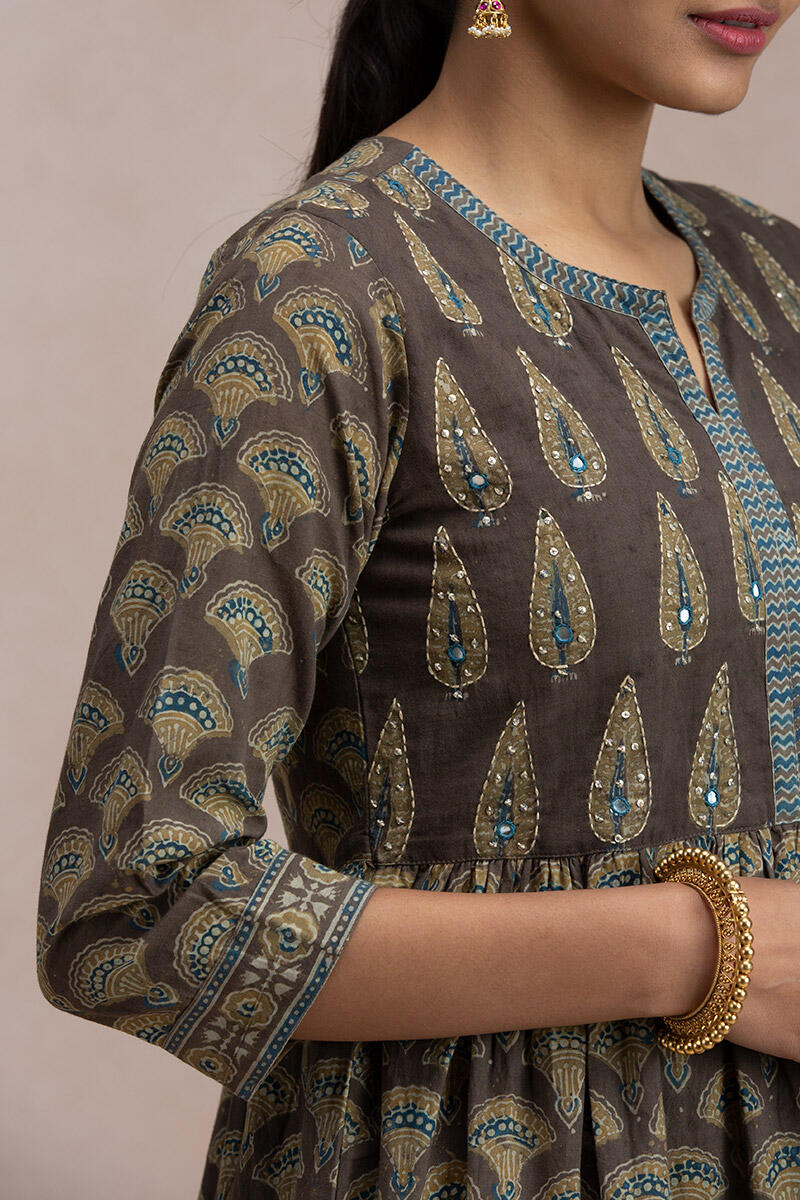 Rehnuma Farah Kurta