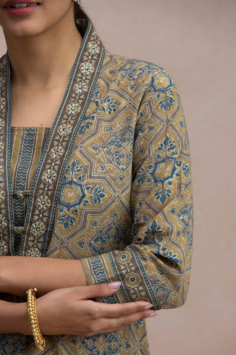 Rehnuma Fareena Kurta