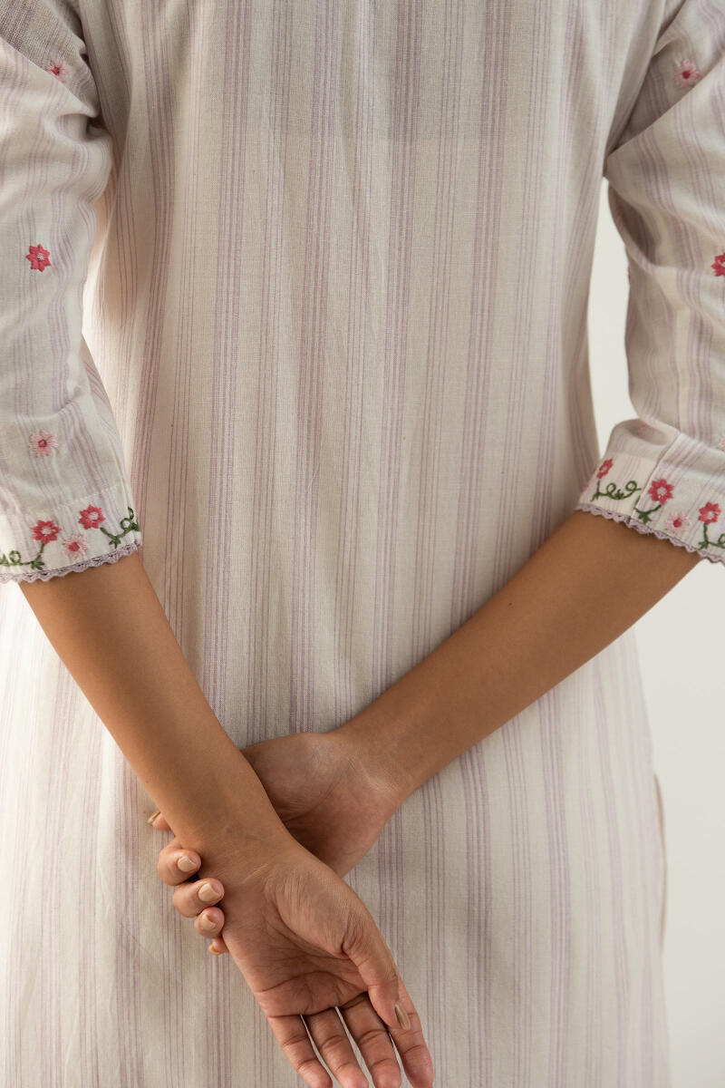 Gulbarg Azah Kurta