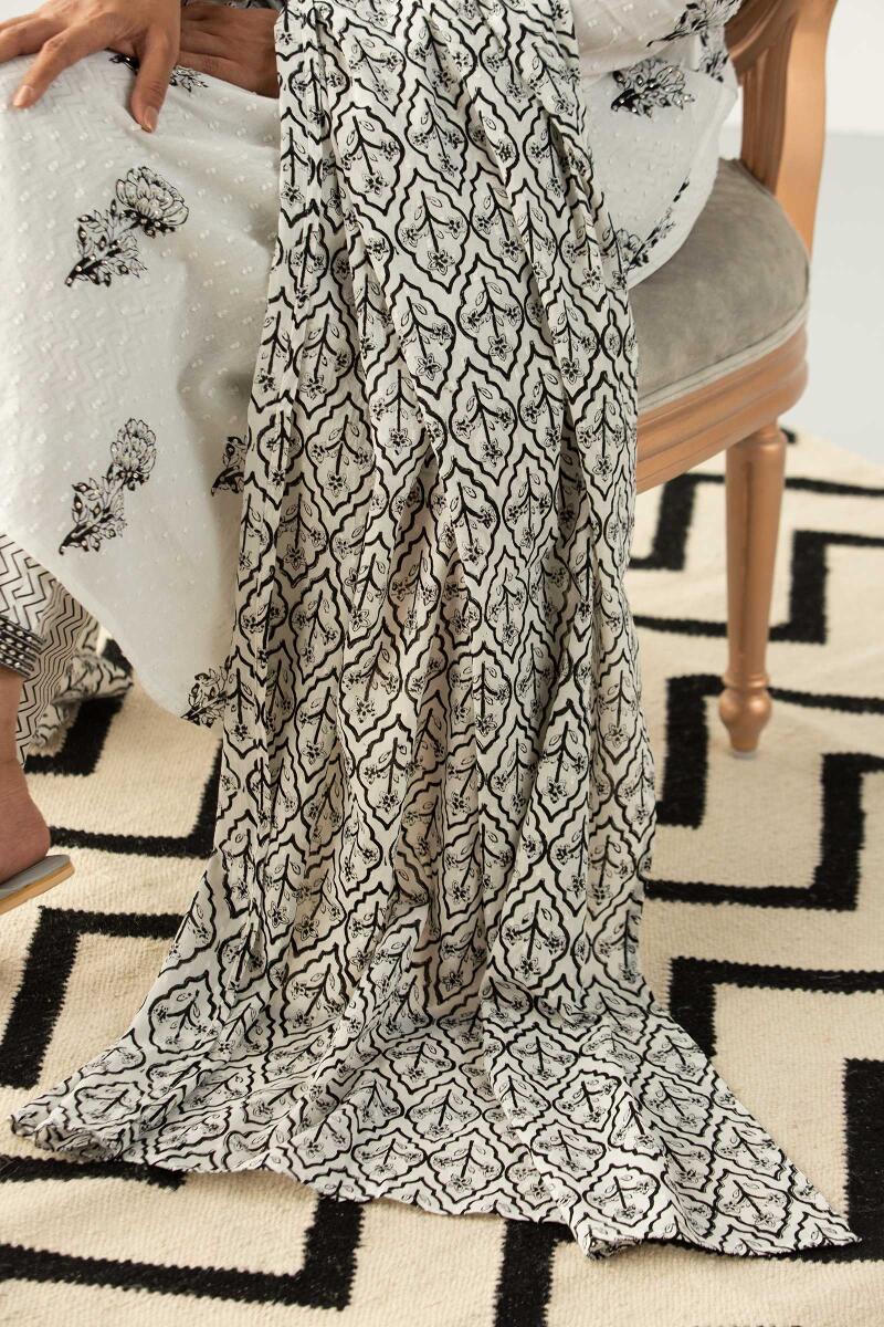 Mumtaz Mahira Dupatta