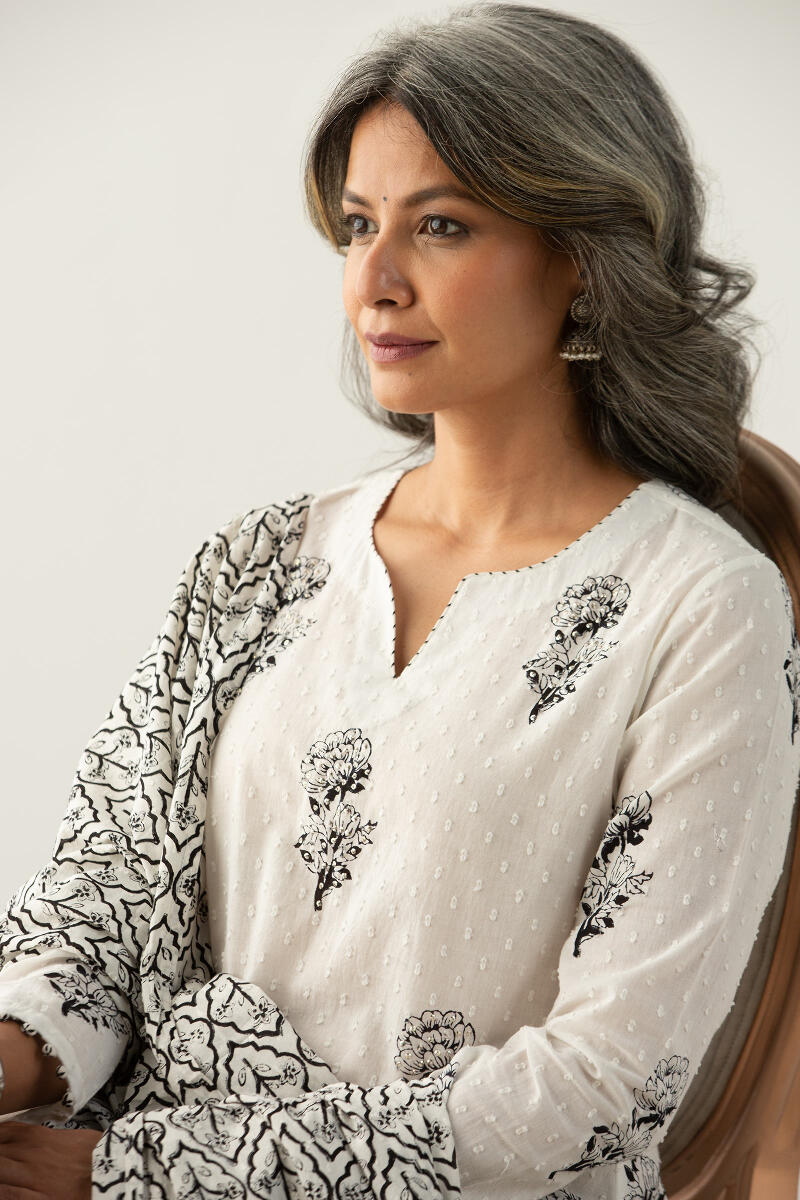Mumtaz Mahira Kurta