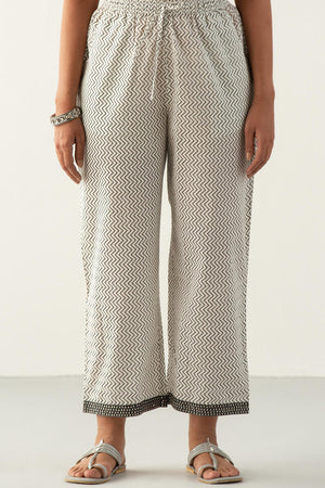 White Printed Straight Farsi