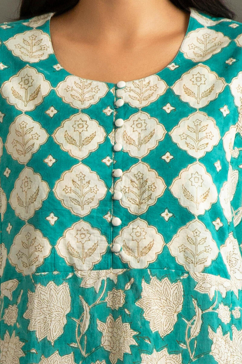 Roza Farheena Kaftan