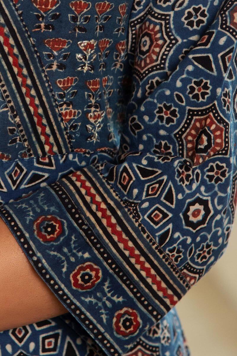 Sehra Mahek Ajrak Kurta