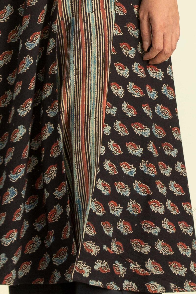 Sehra Tazmeen Kurta