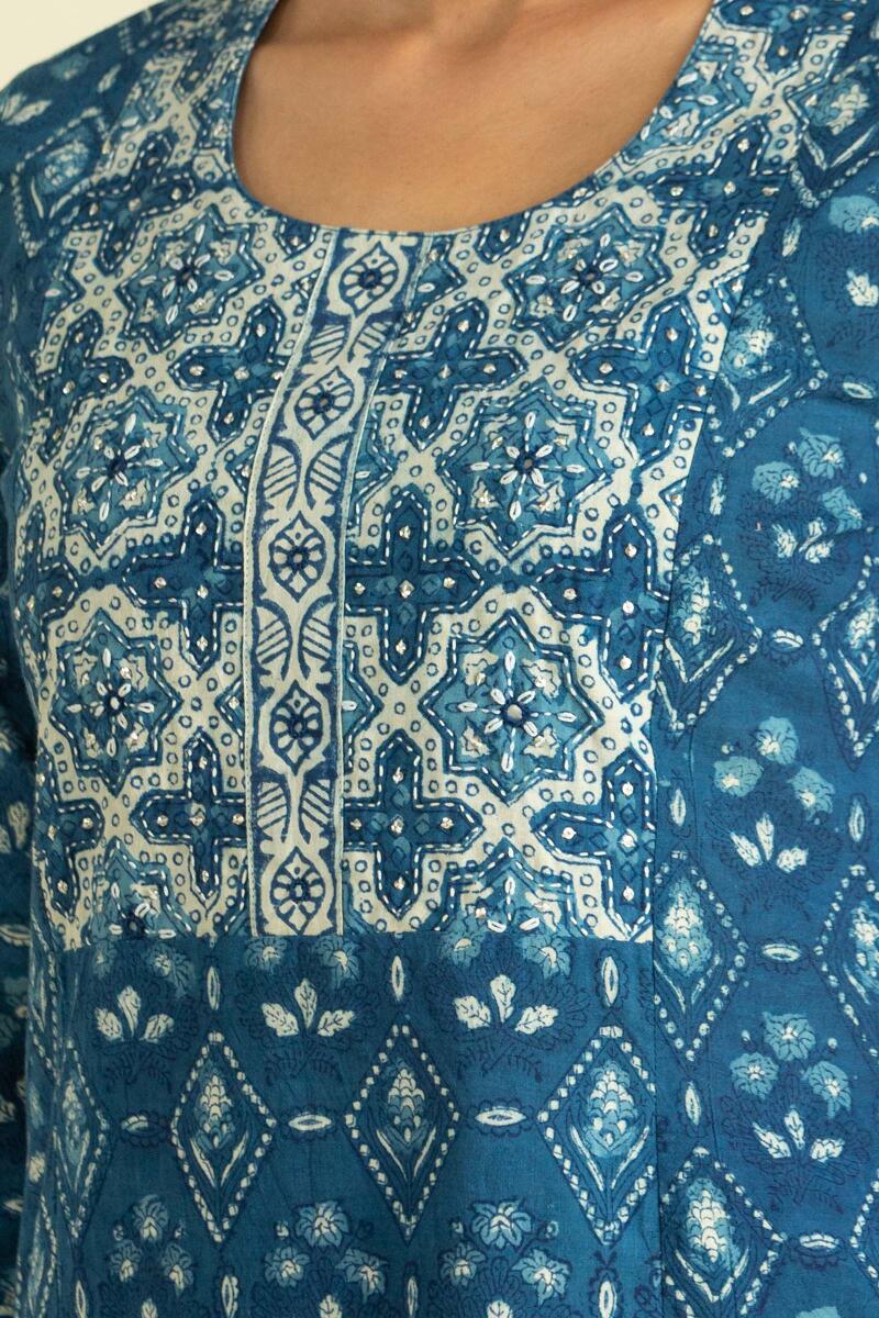 Noor Nohreen Kurta
