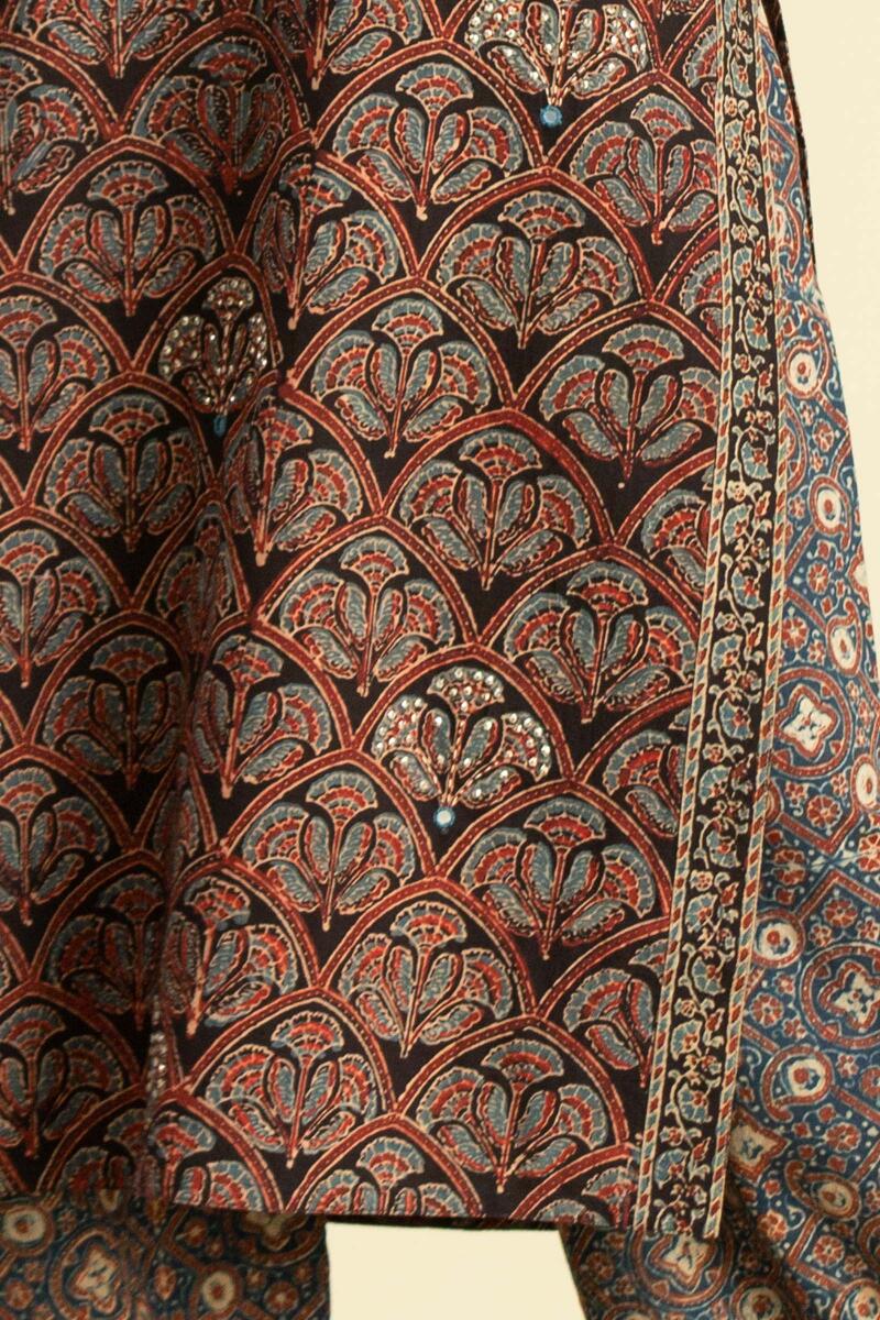 Sehra Nafiya Kurta