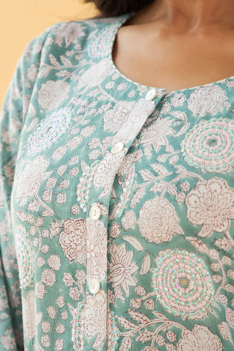 Anahita Zohra Kurta