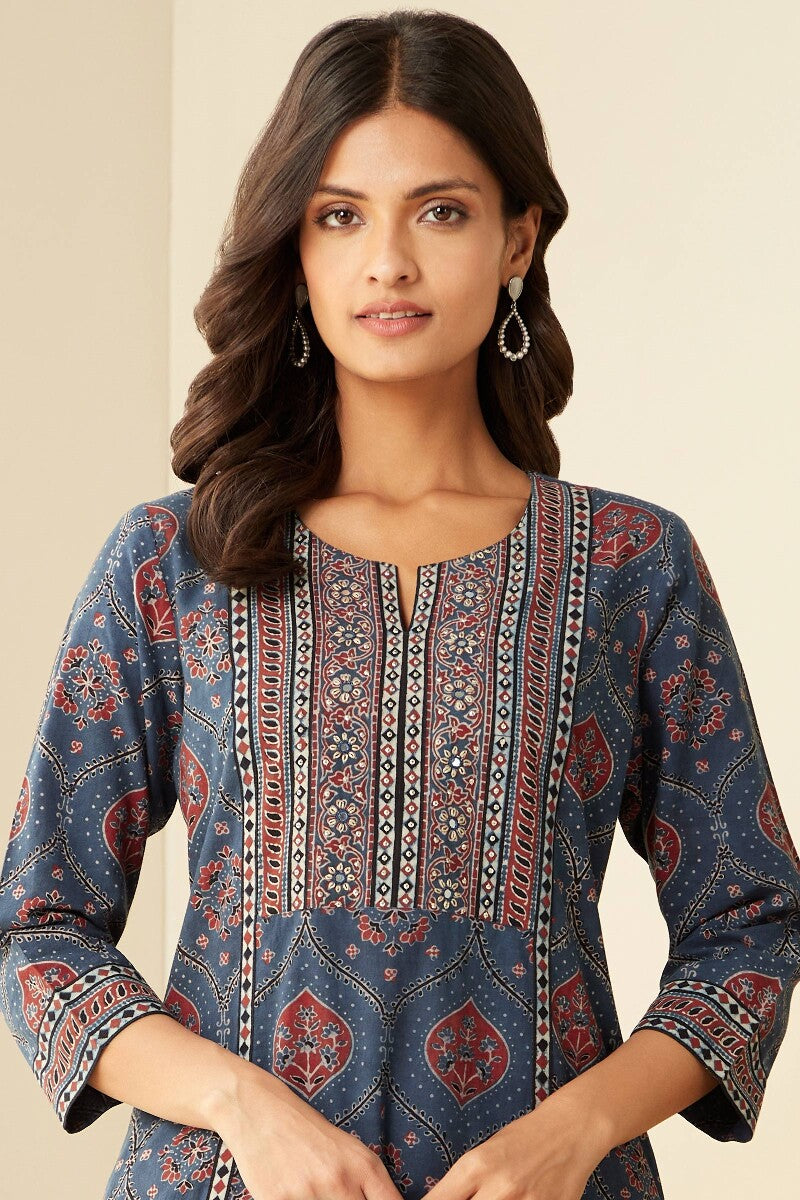 Sehra Zoya Ajrak Kurta