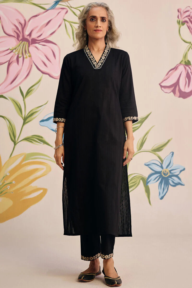 Surplus: Mehraab Inaya Kurta