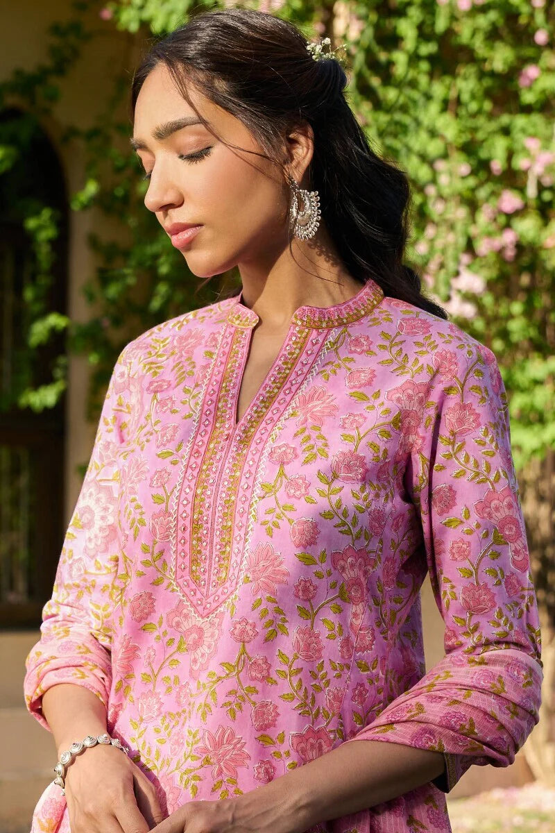 Surplus: Gulraiz Samaira Kurta