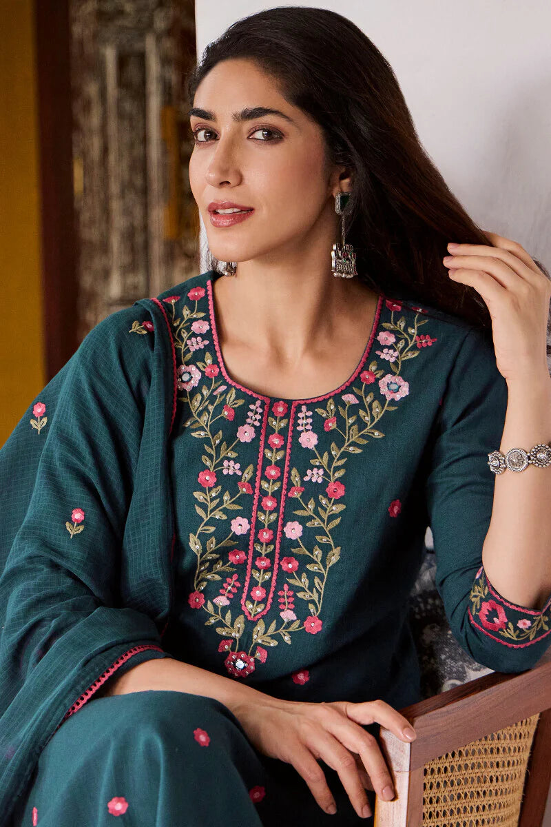 Surplus: Mehraab Maira Kurta