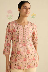 Surplus: Gulraiz Farah Top